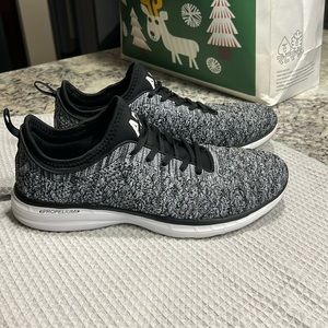 APL Techloom Phantom Men’s size 10